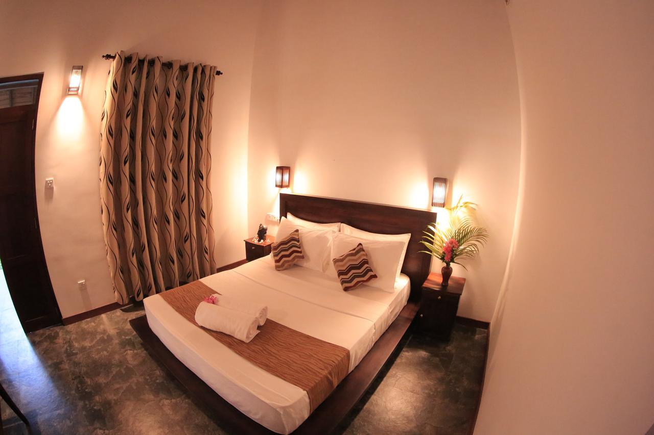 Villa Hiriketiya ดิคเวลลา ภายนอก รูปภาพ