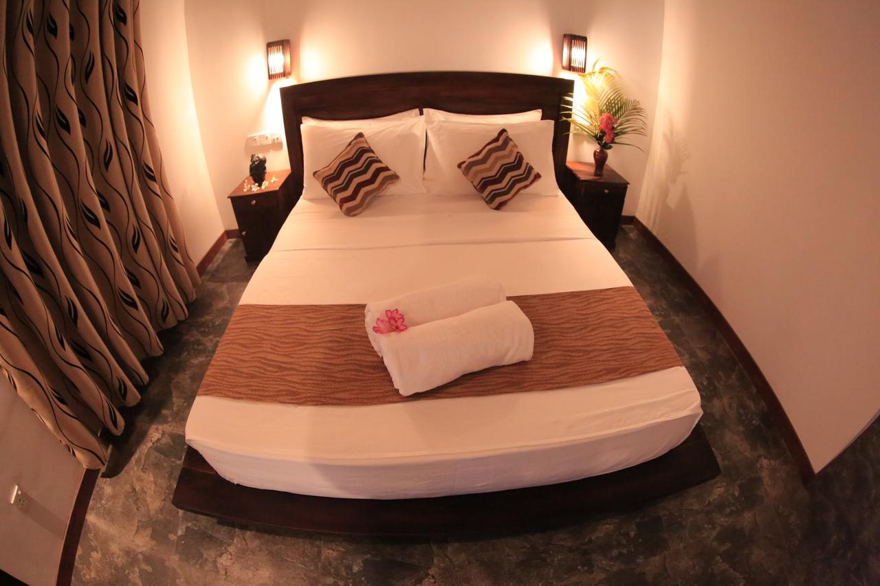 Villa Hiriketiya ดิคเวลลา ภายนอก รูปภาพ