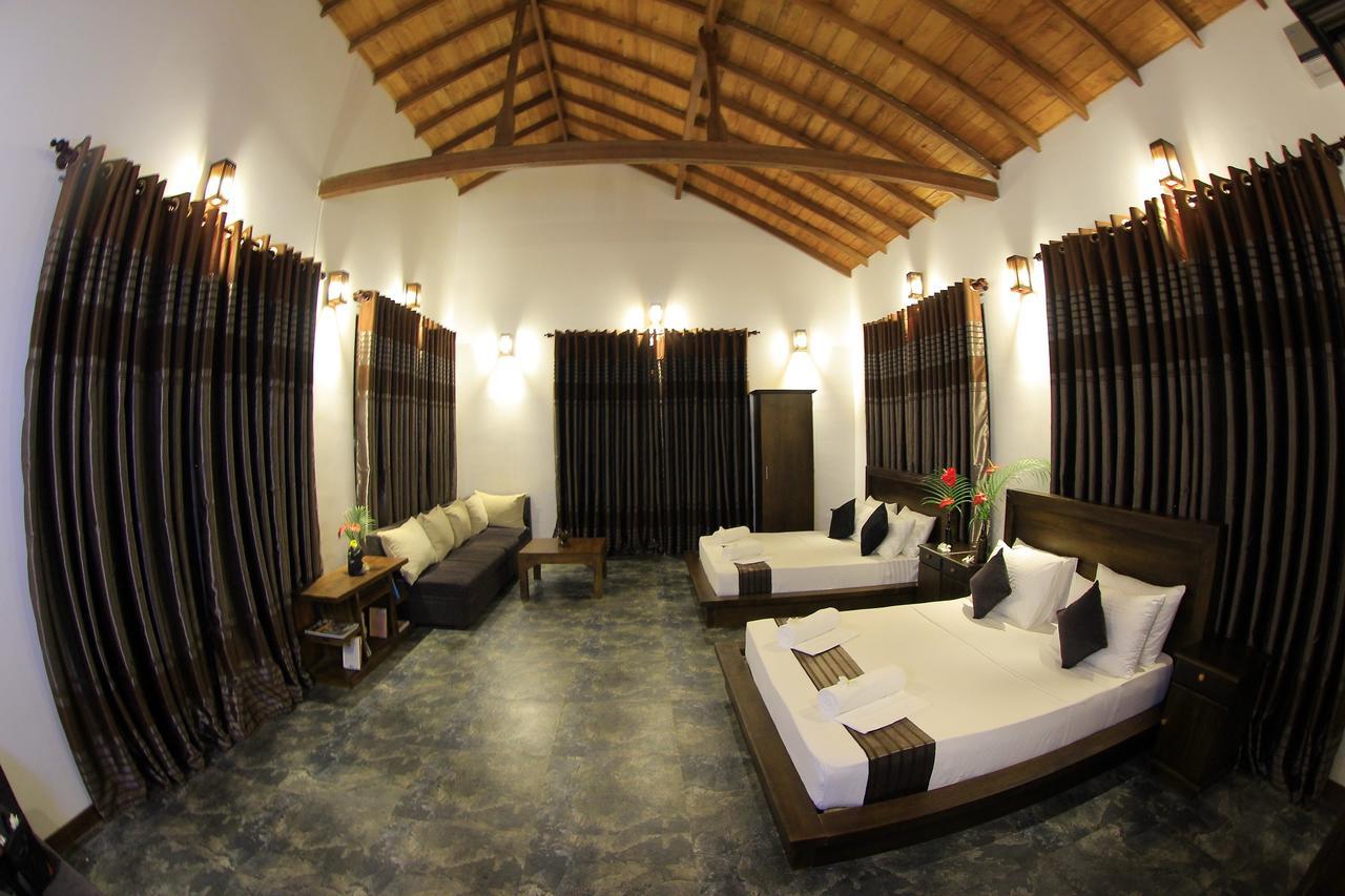 Villa Hiriketiya ดิคเวลลา ภายนอก รูปภาพ