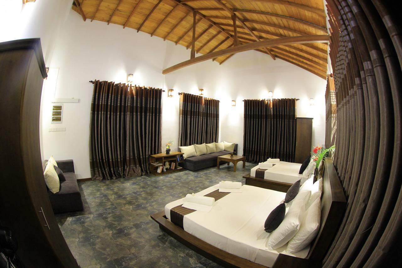 Villa Hiriketiya ดิคเวลลา ภายนอก รูปภาพ