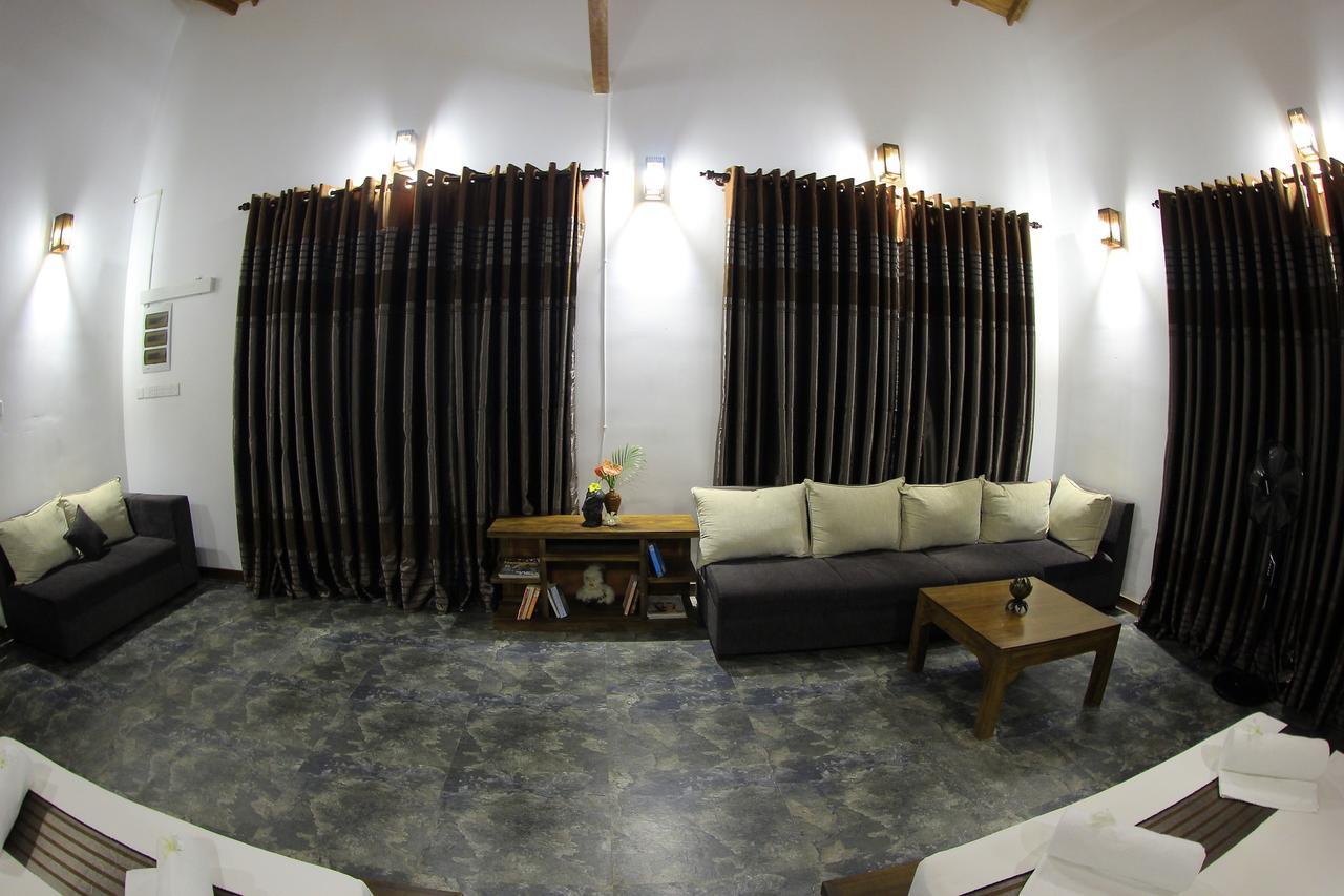 Villa Hiriketiya ดิคเวลลา ภายนอก รูปภาพ